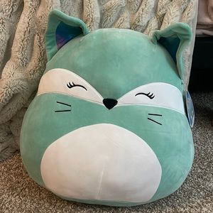 RARE Rienne NWT SQUISHMALLOW - price negotiable 😊
